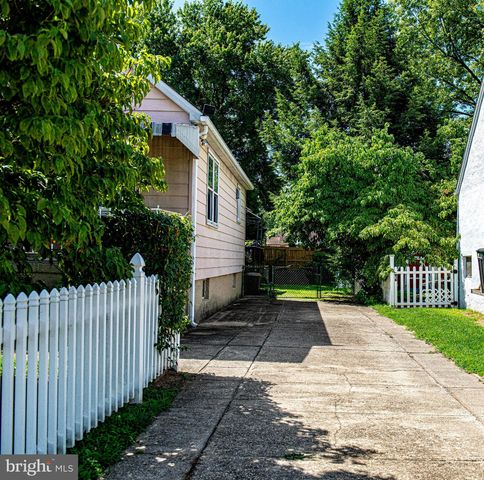 7313 SCHOOL LN, Baltimore, MD 21222