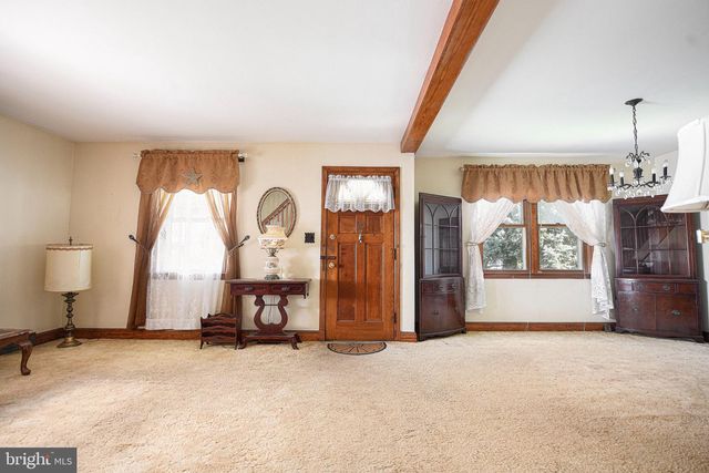 7313 SCHOOL LN, Baltimore, MD 21222