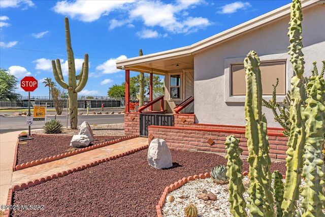 2920 S Western Way Circle Circle, Tucson, AZ 85713