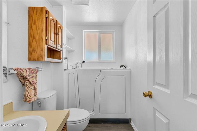 2920 S Western Way Circle Circle, Tucson, AZ 85713