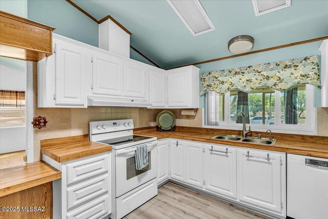 2920 S Western Way Circle Circle, Tucson, AZ 85713