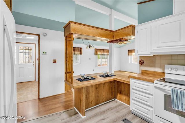 2920 S Western Way Circle Circle, Tucson, AZ 85713