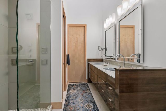 3225 W 38th Street, Minneapolis, MN 55410