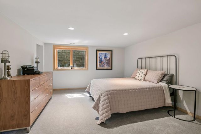 3225 W 38th Street, Minneapolis, MN 55410