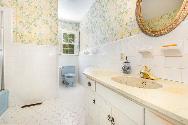 419 Ridge Drive, Laurens, SC 29360