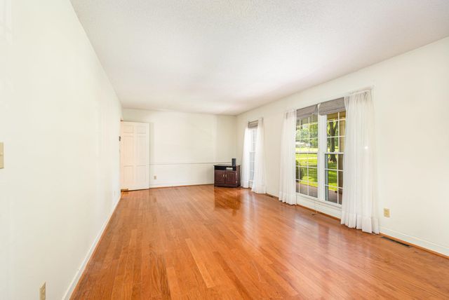 419 Ridge Drive, Laurens, SC 29360