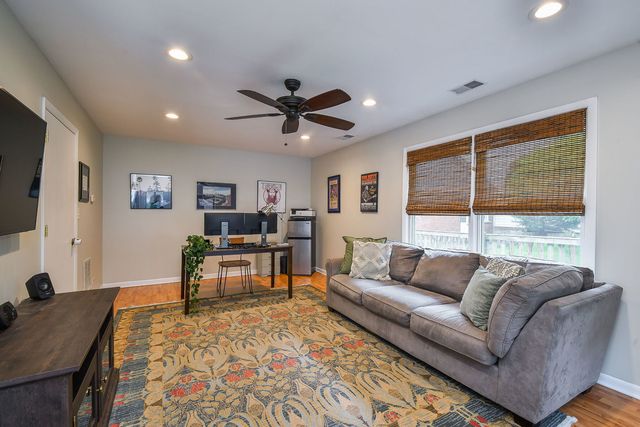 312 Spring Avenue, Glen Ellyn, IL 60137