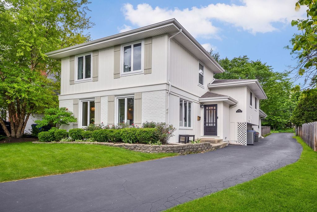 312 Spring Avenue, Glen Ellyn, IL 60137
