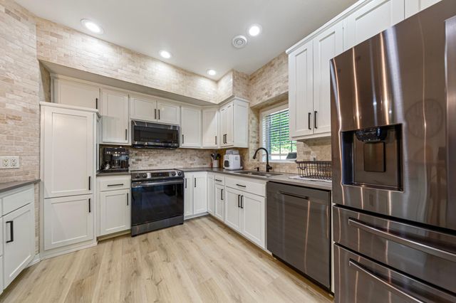2119 199th Street W, Faribault, MN 55021