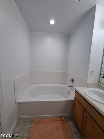 7915 Preserve CIR 234, Naples, FL 34119