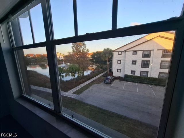 7915 Preserve CIR 234, Naples, FL 34119