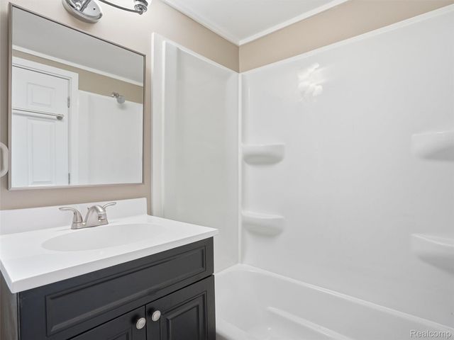 23433 Carlisle Avenue, Hazel Park, MI 48030