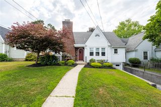 9 Crestwood Boulevard, Poughkeepsie, NY 12603