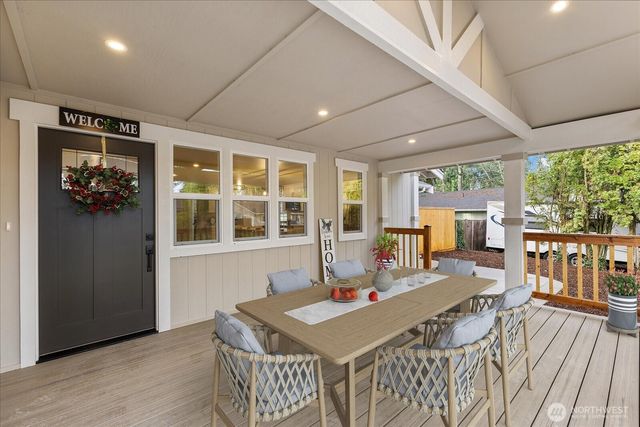 15902 69th Avenue Ct E, Puyallup, WA 98375