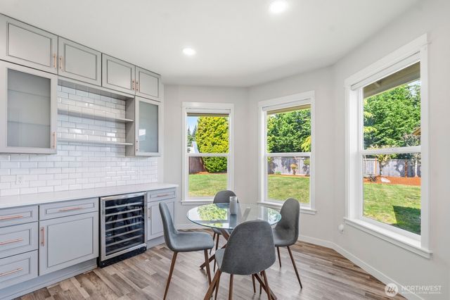 6823 47th Avenue NE, Olympia, WA 98516