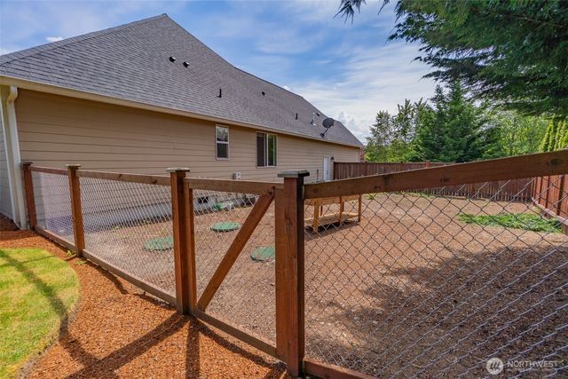 6823 47th Avenue NE, Olympia, WA 98516