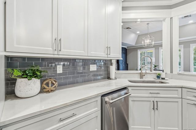 510 Bluffestates, San Antonio, TX 78216