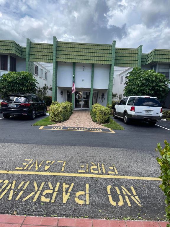 2271 NW 48th Terrace NW 206, Lauderhill, FL 33313