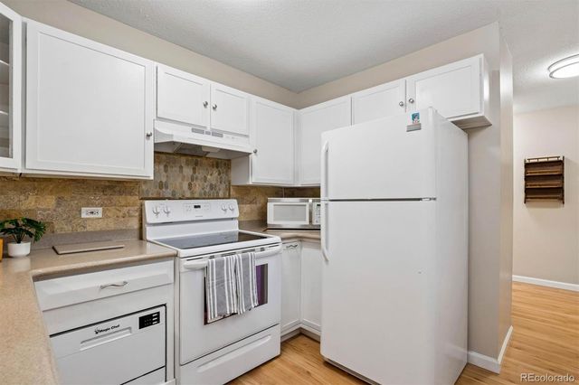 690 S Alton Way 6B, Denver, CO 80247
