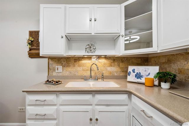 690 S Alton Way 6B, Denver, CO 80247