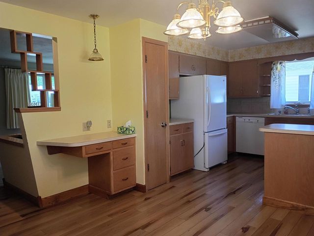 310 S MATTHEW STREET, Kimberly, WI 54136
