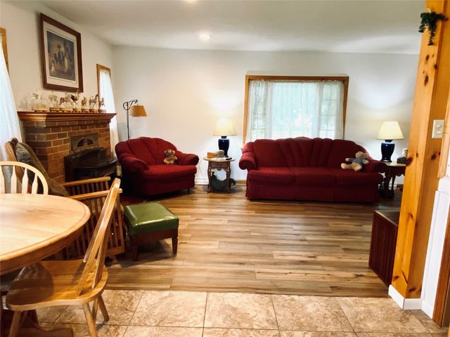 1952 COOK Avenue, Erie, PA 16510