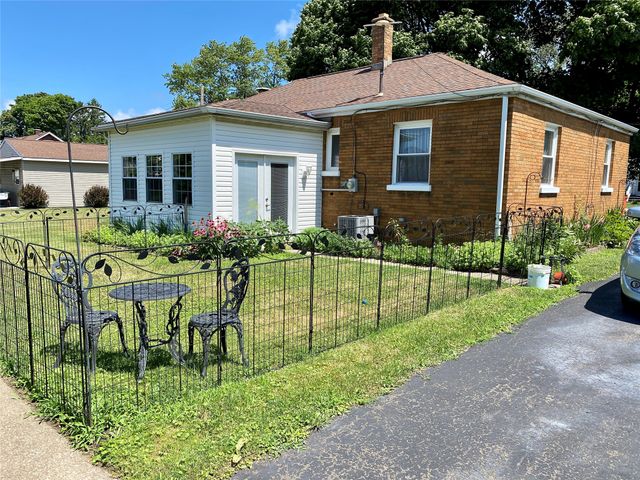 1952 COOK Avenue, Erie, PA 16510