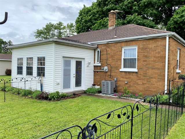 1952 COOK Avenue, Erie, PA 16510