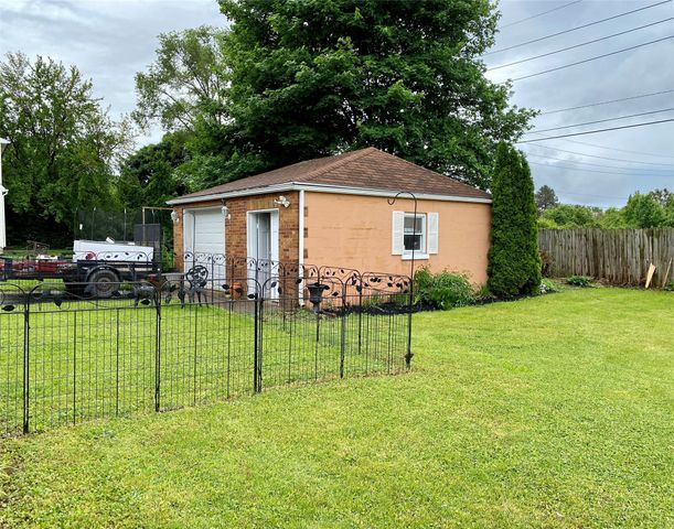 1952 COOK Avenue, Erie, PA 16510