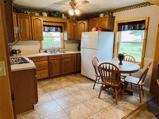 1952 COOK Avenue, Erie, PA 16510