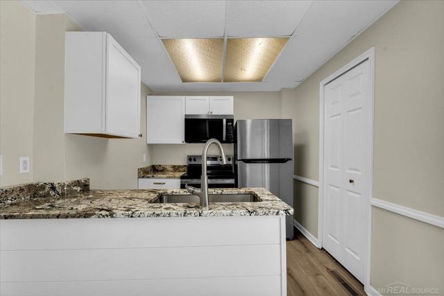 412 Orchard Street, St Clair, MI 48079