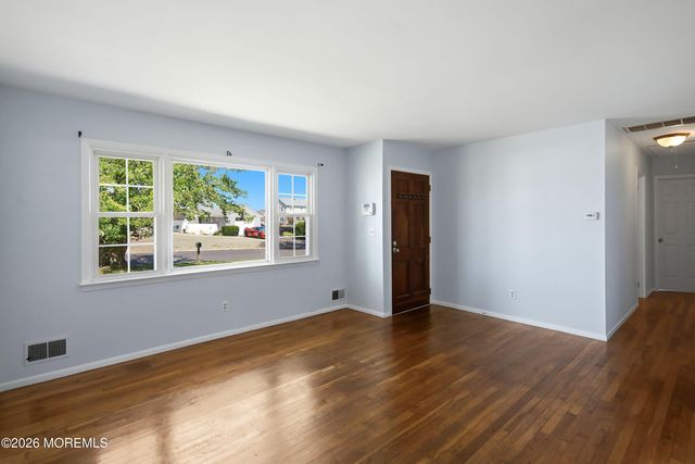 1817 Merrimac Drive, Toms River, NJ 08753