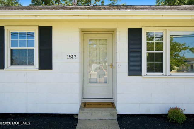 1817 Merrimac Drive, Toms River, NJ 08753