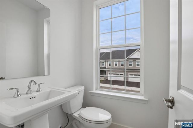 69 Eastwood Terrace, East Hanover Twp, NJ 07936