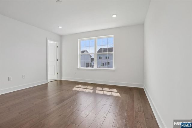 69 Eastwood Terrace, East Hanover Twp, NJ 07936