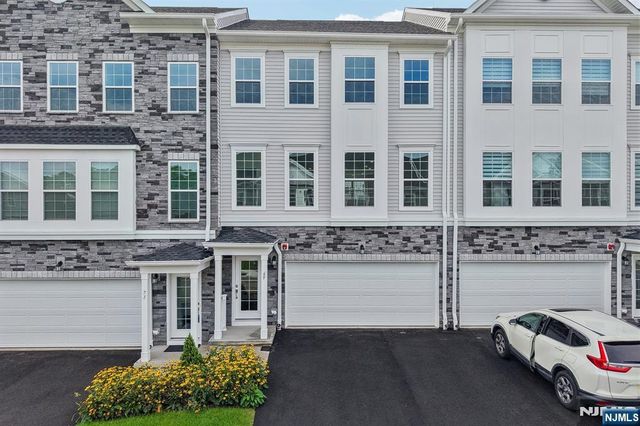 69 Eastwood Terrace, East Hanover Twp, NJ 07936