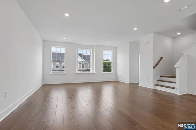 69 Eastwood Terrace, East Hanover Twp, NJ 07936