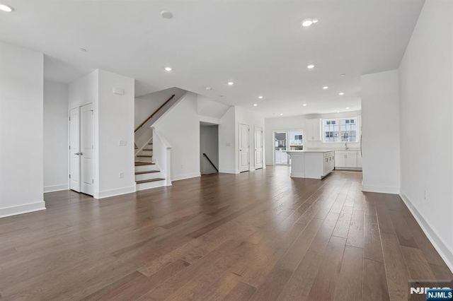 69 Eastwood Terrace, East Hanover Twp, NJ 07936