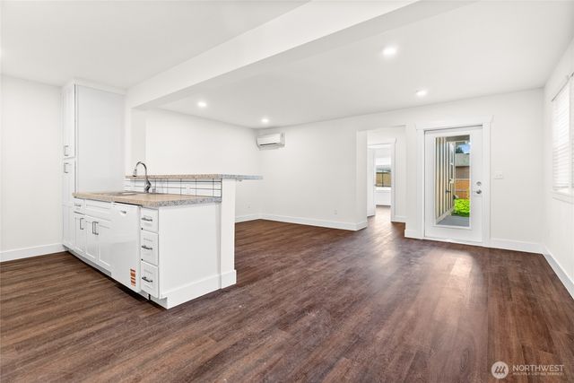 6726 S Proctor Street, Tacoma, WA 98409