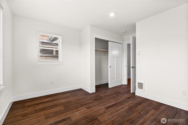 6726 S Proctor Street, Tacoma, WA 98409