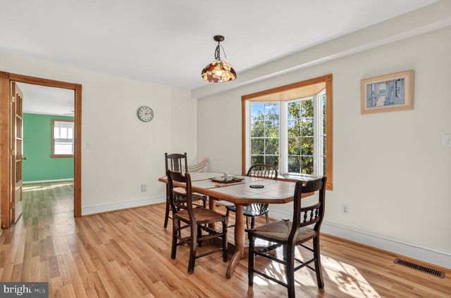 6045 TARR ST, Chincoteague Island, VA 23336