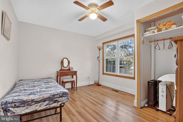 6045 TARR ST, Chincoteague Island, VA 23336