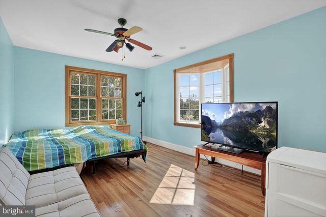 6045 TARR ST, Chincoteague Island, VA 23336