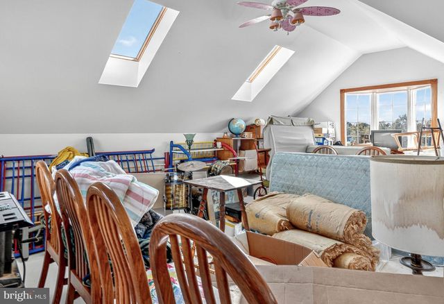 6045 TARR ST, Chincoteague Island, VA 23336