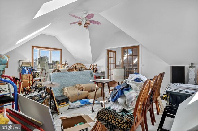 6045 TARR ST, Chincoteague Island, VA 23336