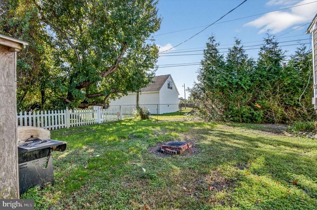 6045 TARR ST, Chincoteague Island, VA 23336