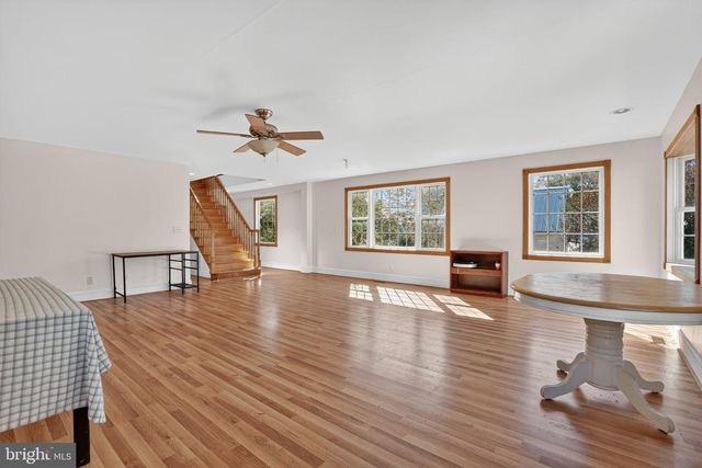 6045 TARR ST, Chincoteague Island, VA 23336