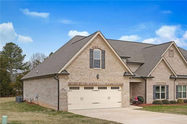 7006 Westfield Village Circle, Summerfield, NC 27358