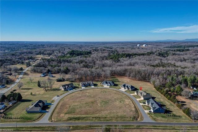 7006 Westfield Village Circle, Summerfield, NC 27358