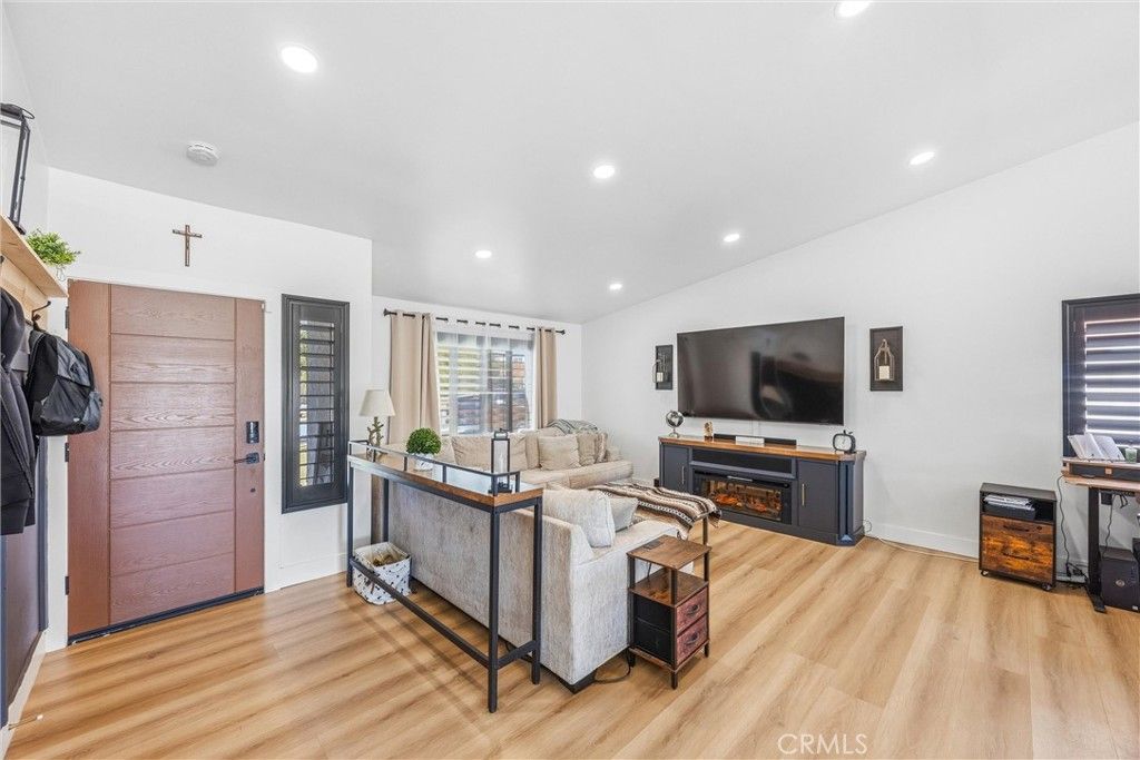 2411 Peacock Lane, Corona, CA 92882 — photo 2